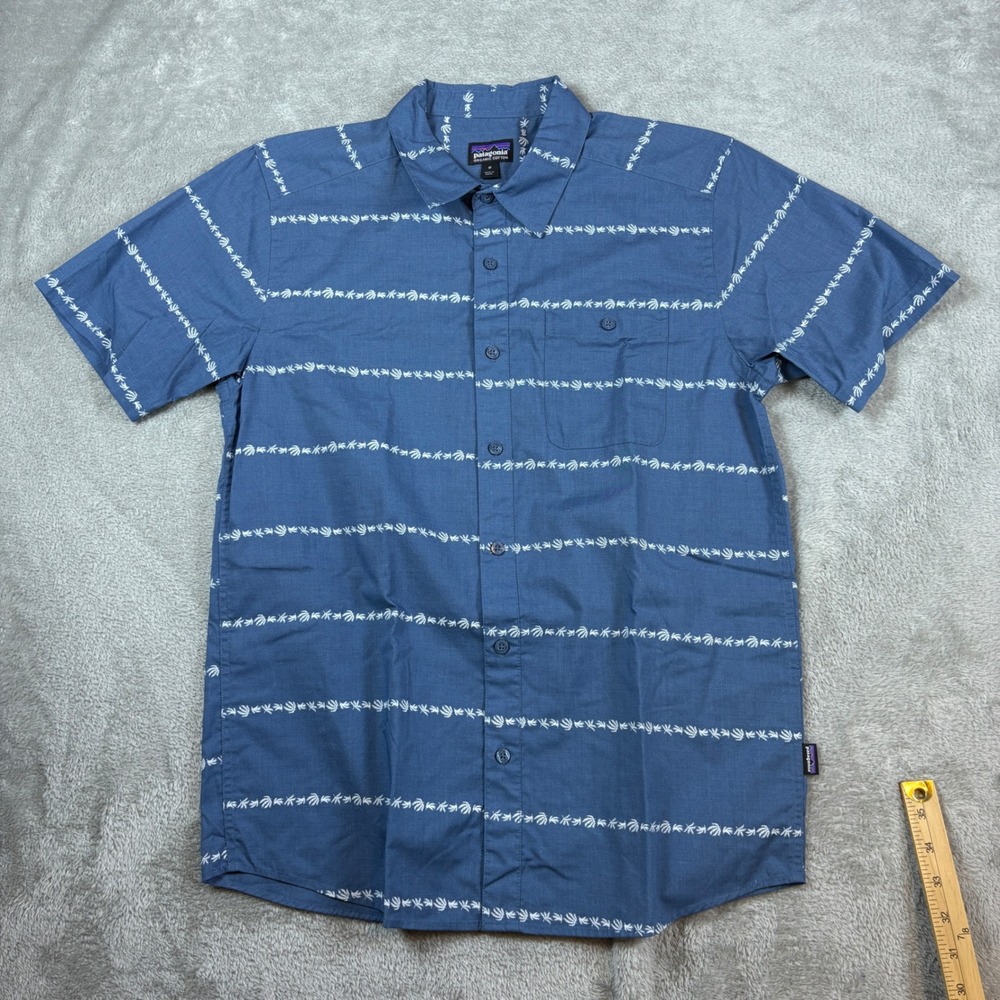 Patagonia Shirts Men M Go To Button Down Short Sleeve Blue Palm Leaf Print